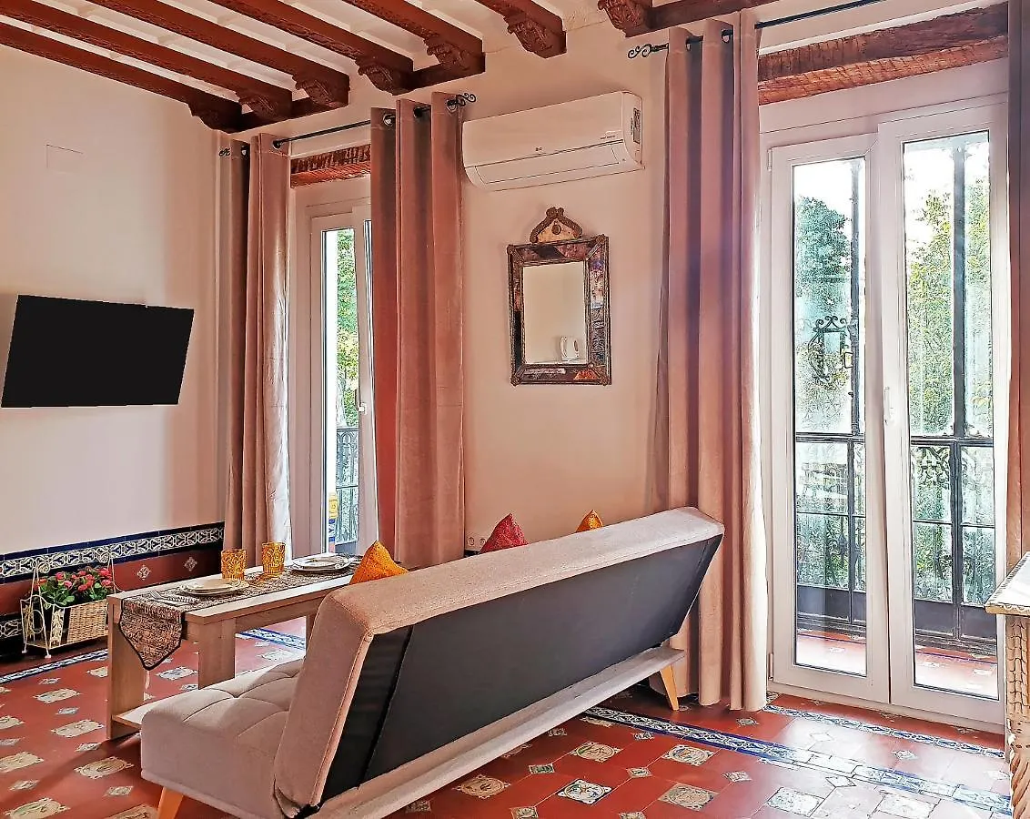 Homestay Palace House Hercules - Apartments Seville Spain