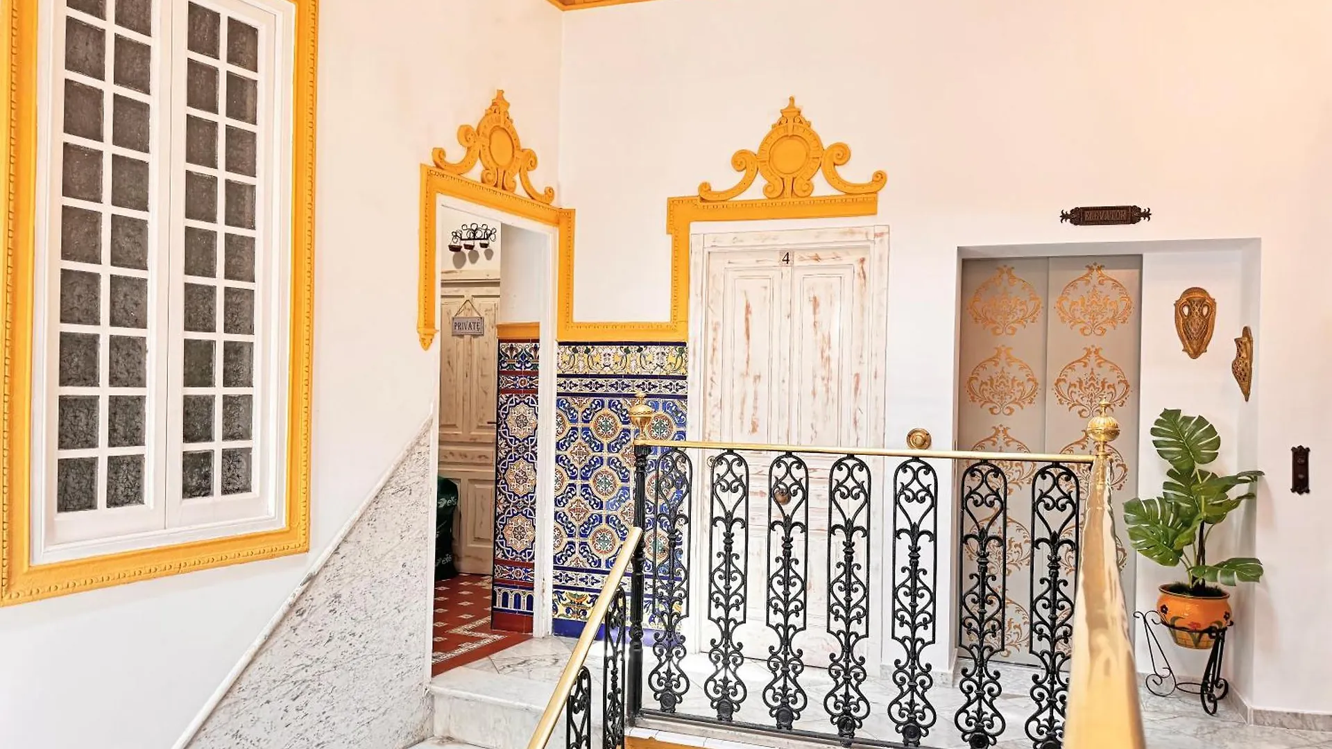 Palace House Hercules - Apartments Sevilla Spanien