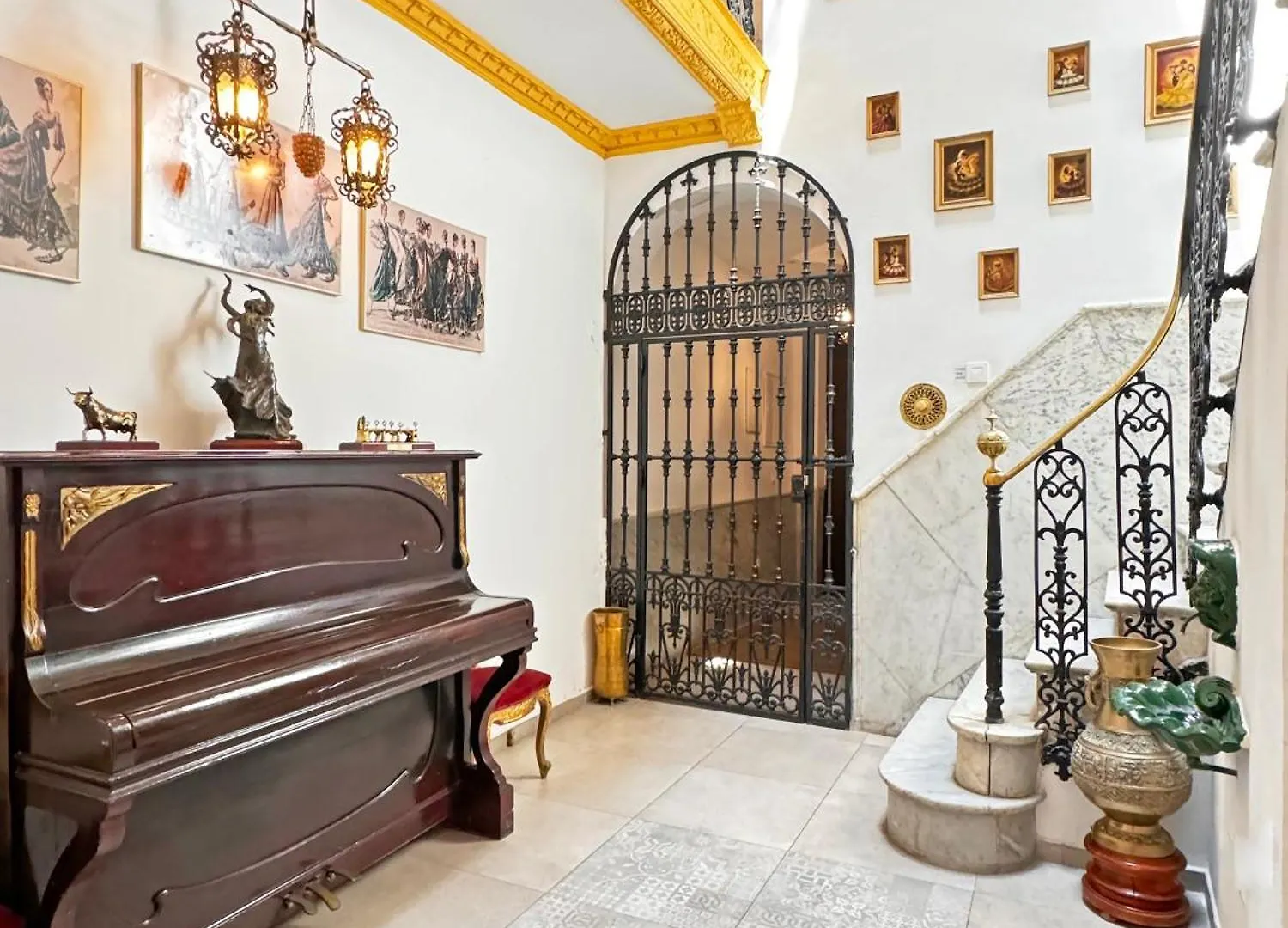 Privatunterkunft Palace House Hercules - Apartments Sevilla