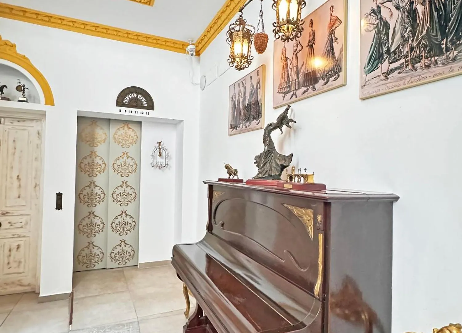 Palace House Hercules - Apartments Sevilla 0*,