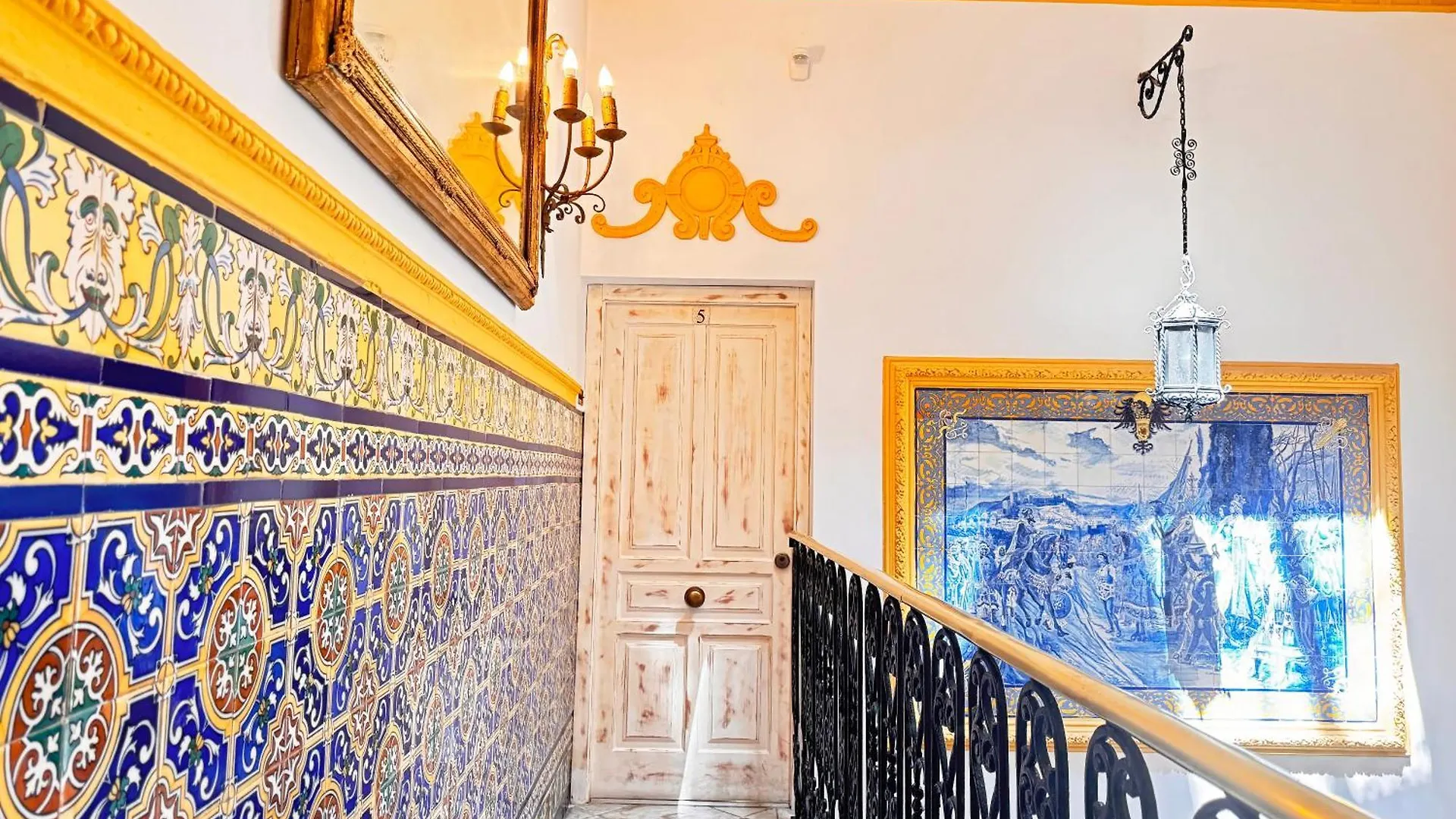 Palace House Hercules - Apartments Seville 0*,  Spain