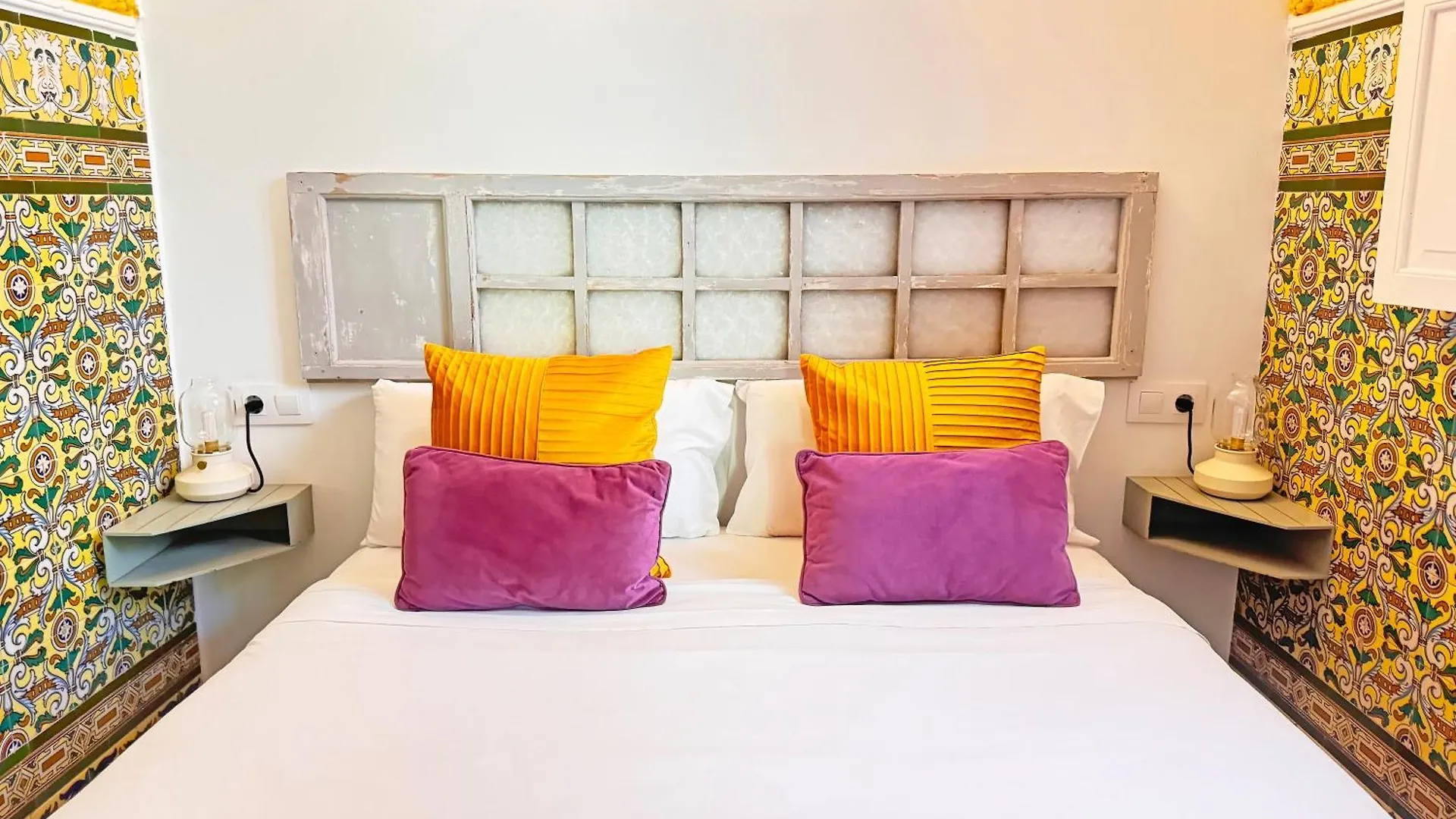 Palace House Hercules - Apartments Sevilla 0*,  Spanien