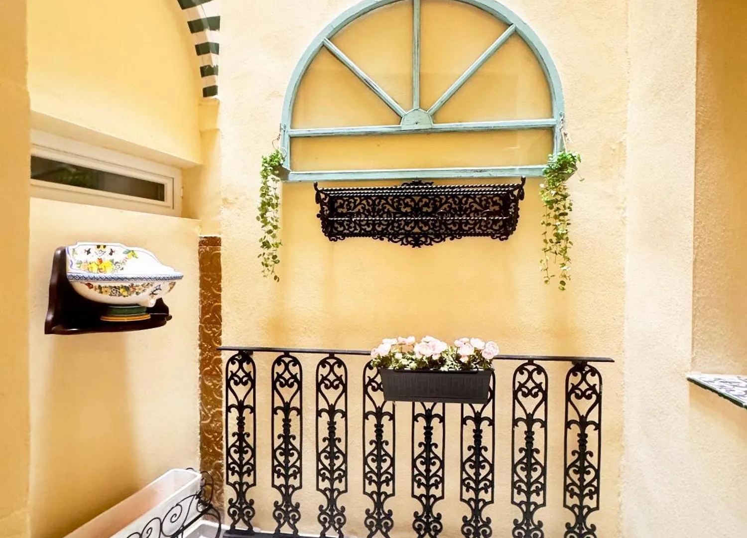 Palace House Hercules - Apartments Sevilla