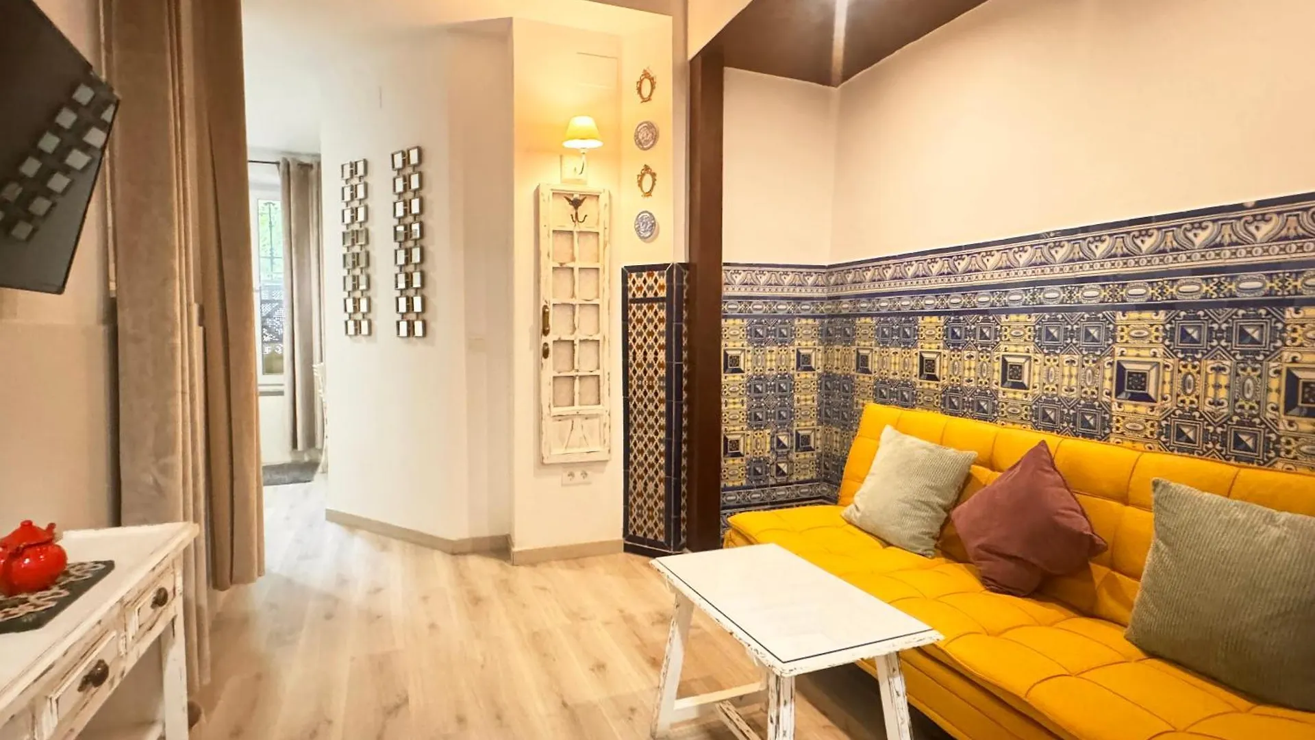 Palace House Hercules - Apartments Sevilla Privatunterkunft