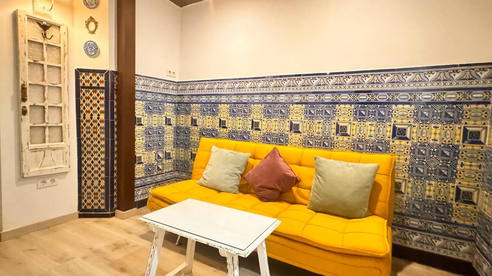 Palace House Hercules - Apartments Sevilla Privatunterkunft